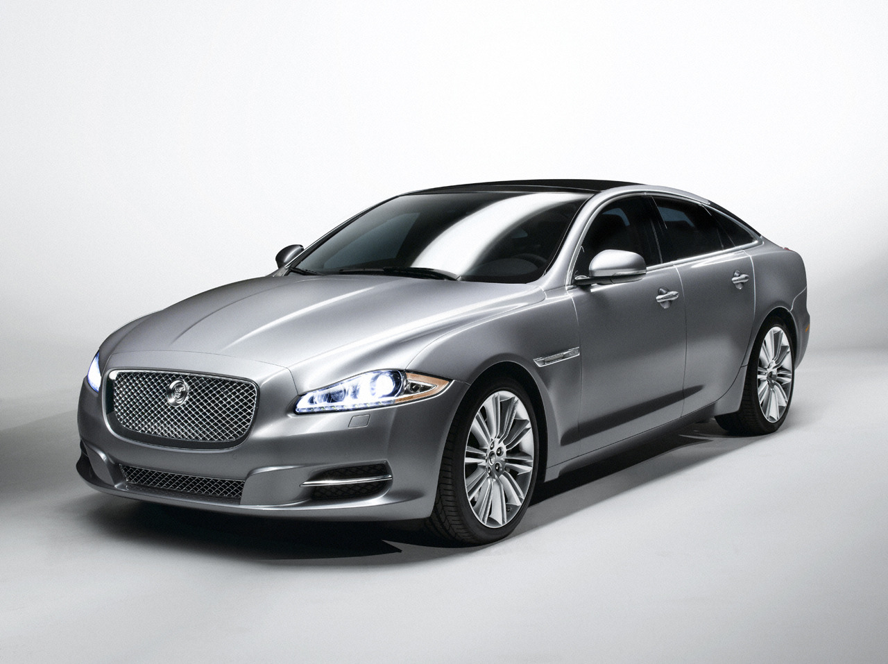 Jaguar xj wallpapers