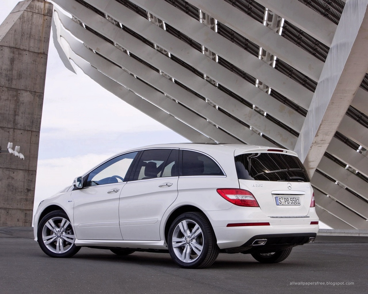 Mercedes benz wallpapers