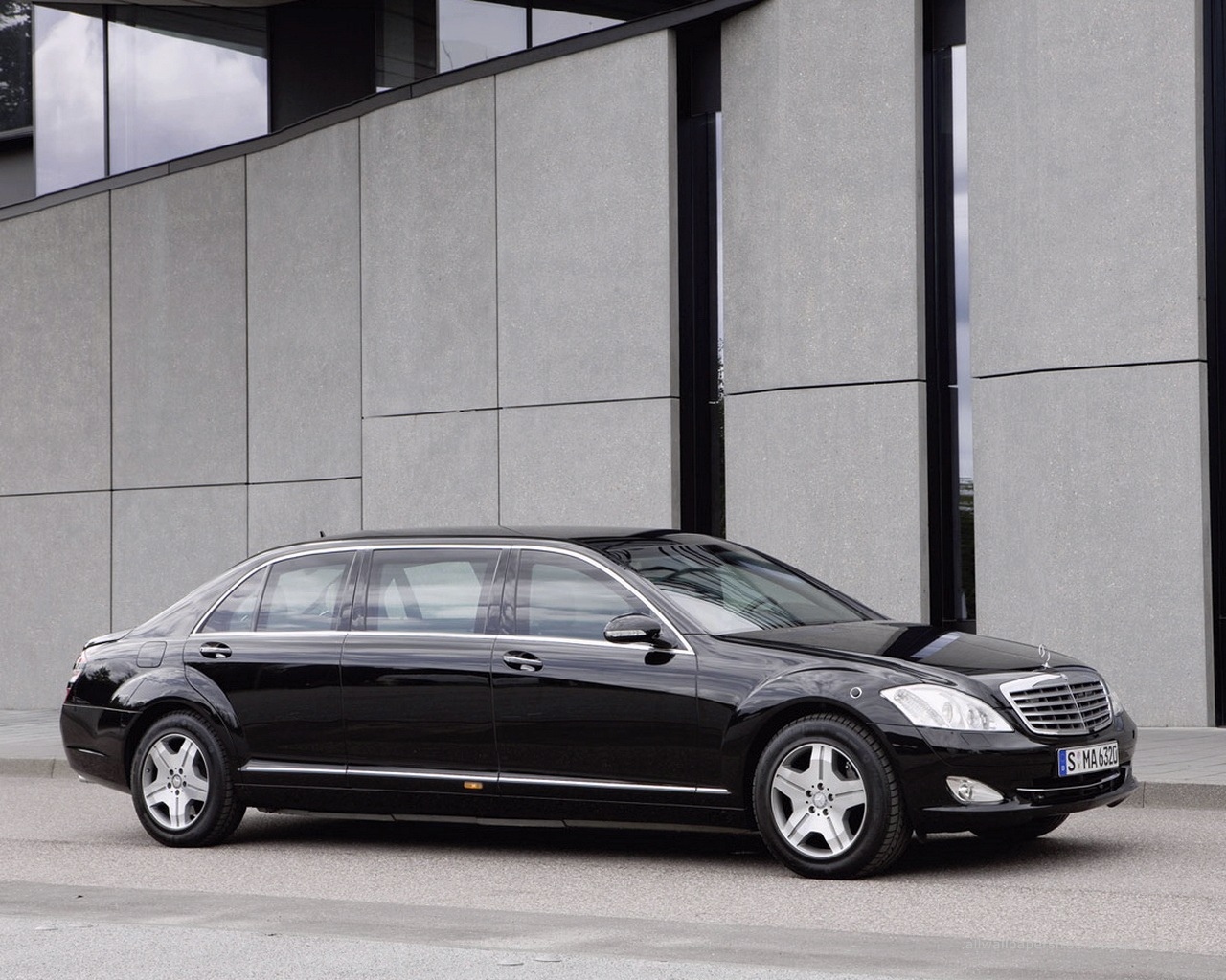 Mercedes benz wallpapers