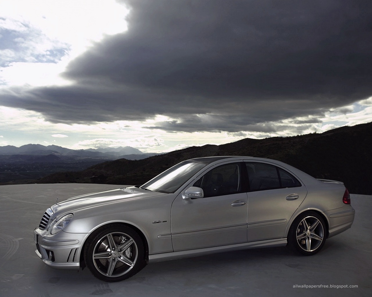 Mercedes benz wallpapers