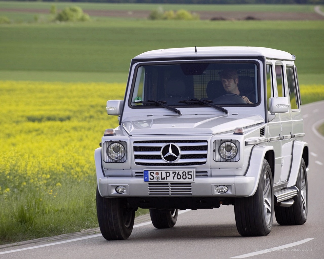 Mercedes benz wallpapers