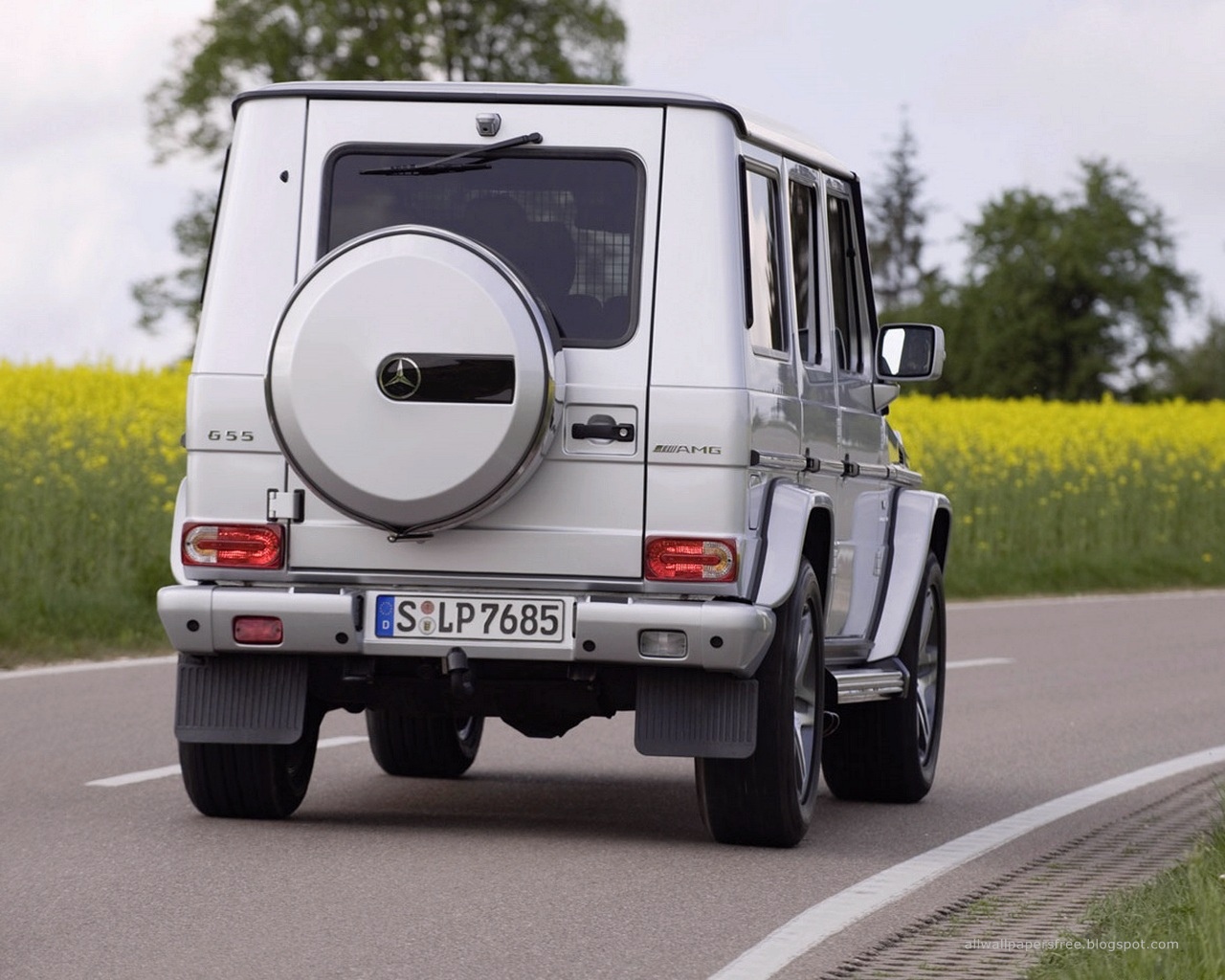 Mercedes benz wallpapers