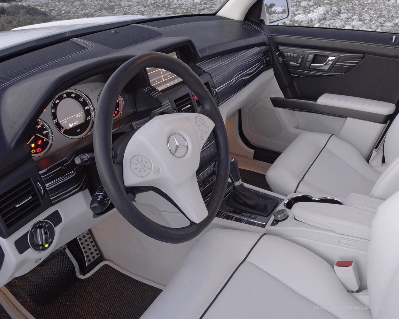 Mercedes benz wallpapers