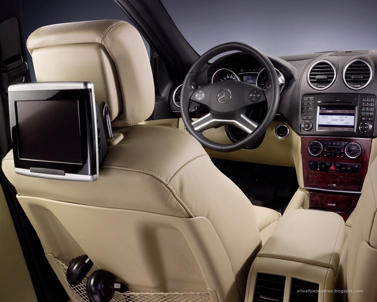 Mercedes benz wallpapers