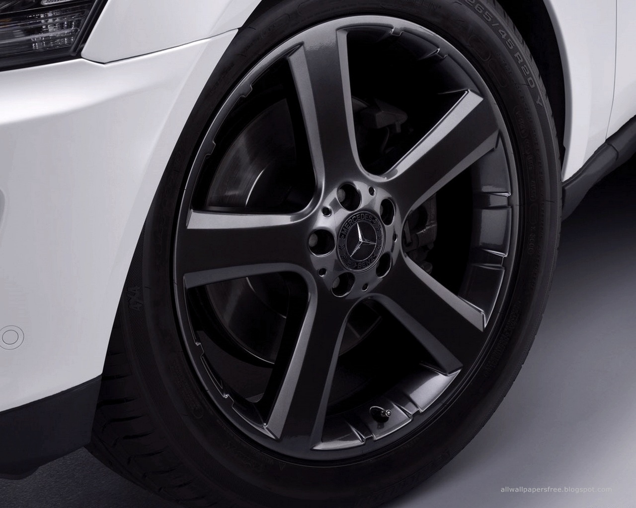 Mercedes benz wallpapers