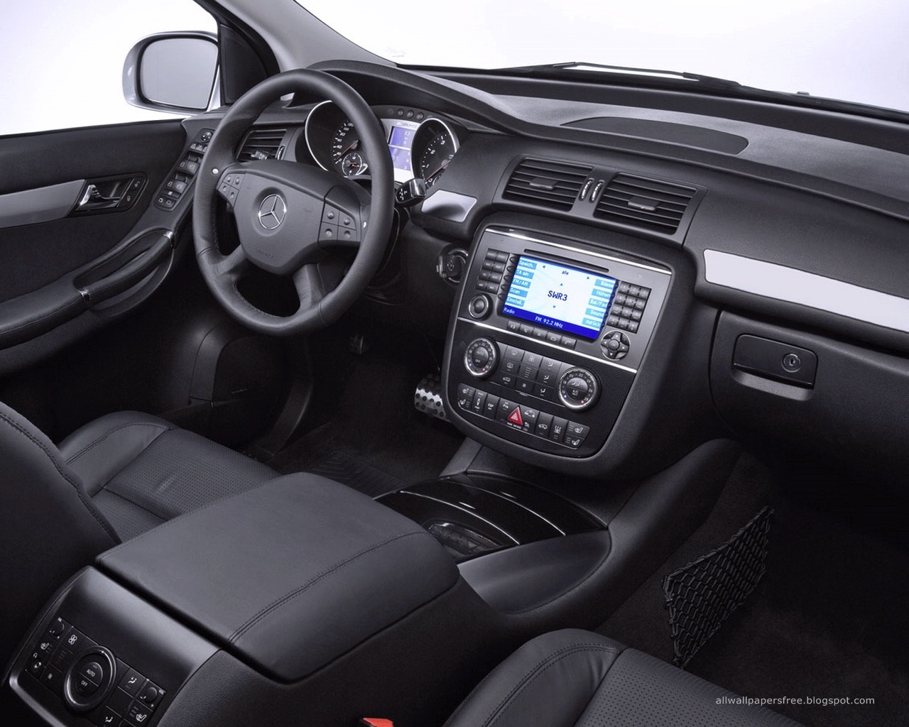Mercedes benz wallpapers