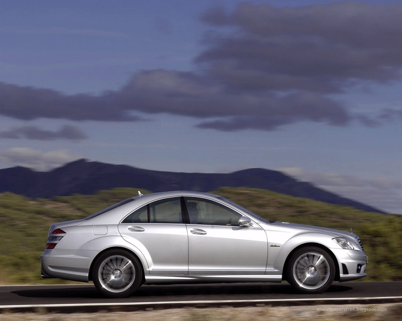 Mercedes benz wallpapers