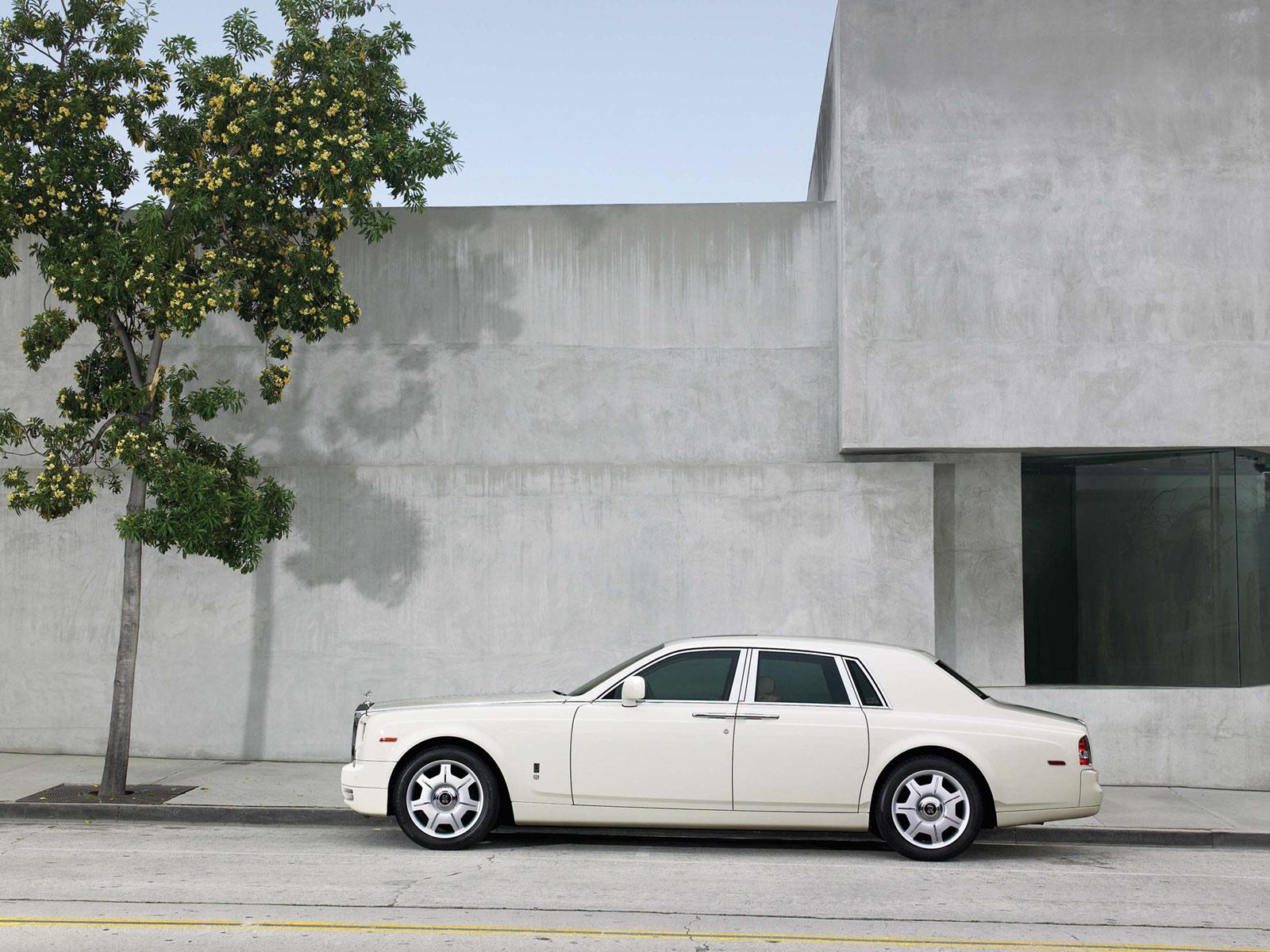 Rolls royce phantom wallpapers